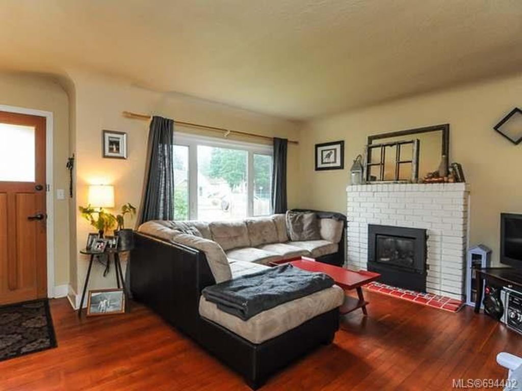 listing image 16041562836112488021