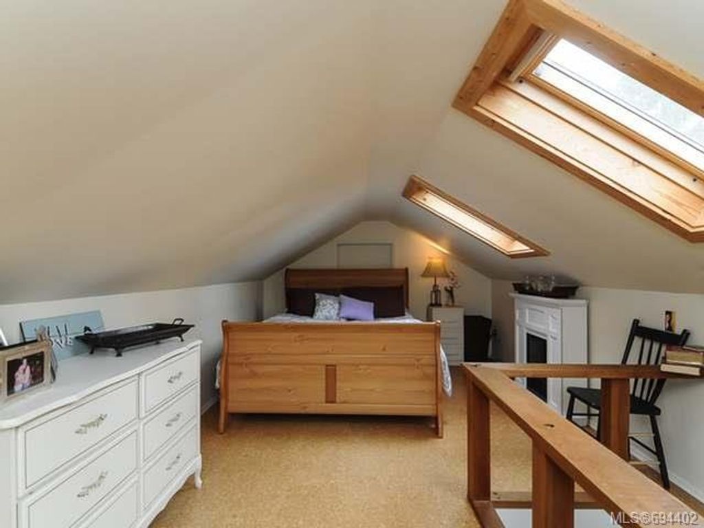 listing image 16042533969377132047