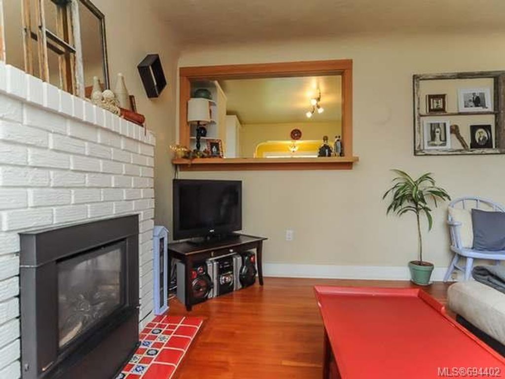 listing image 16040665542727735012