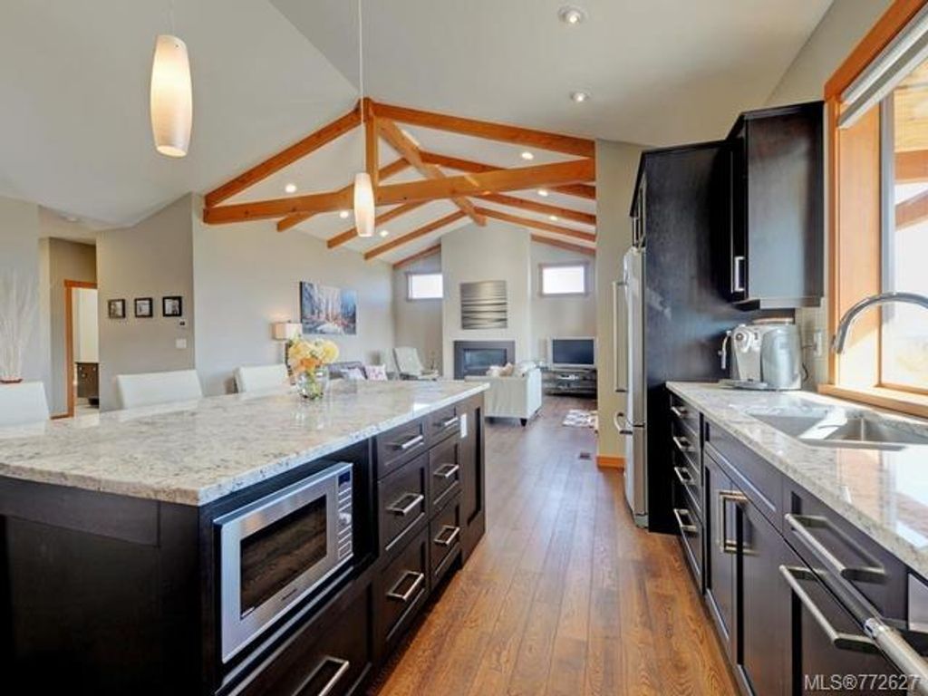 listing image 16044243675208344081