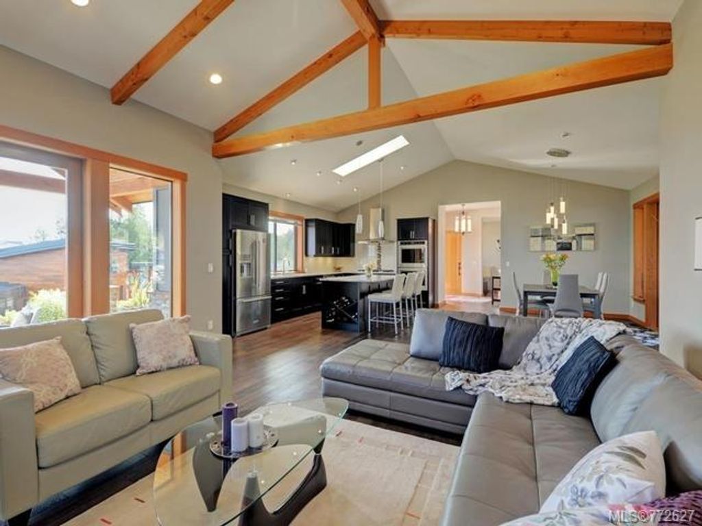 listing image 16044982424245163121