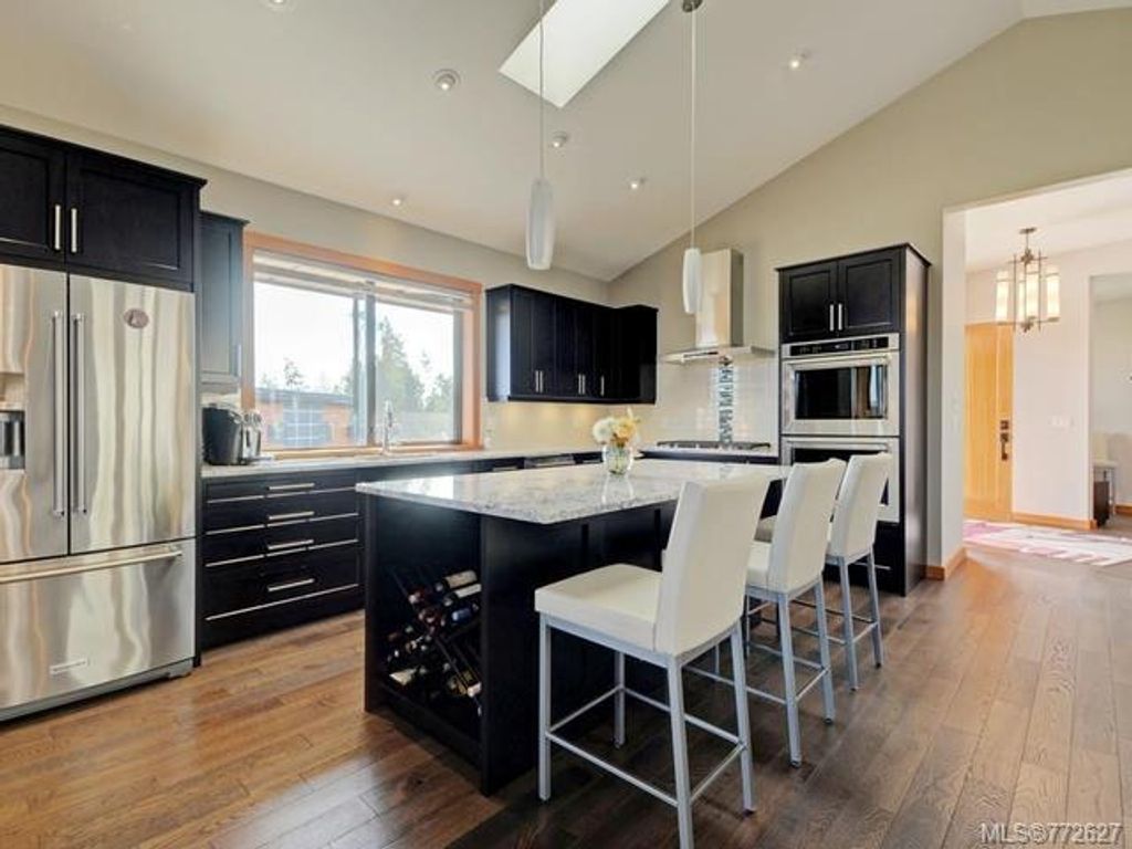 listing image 16046044075507812729