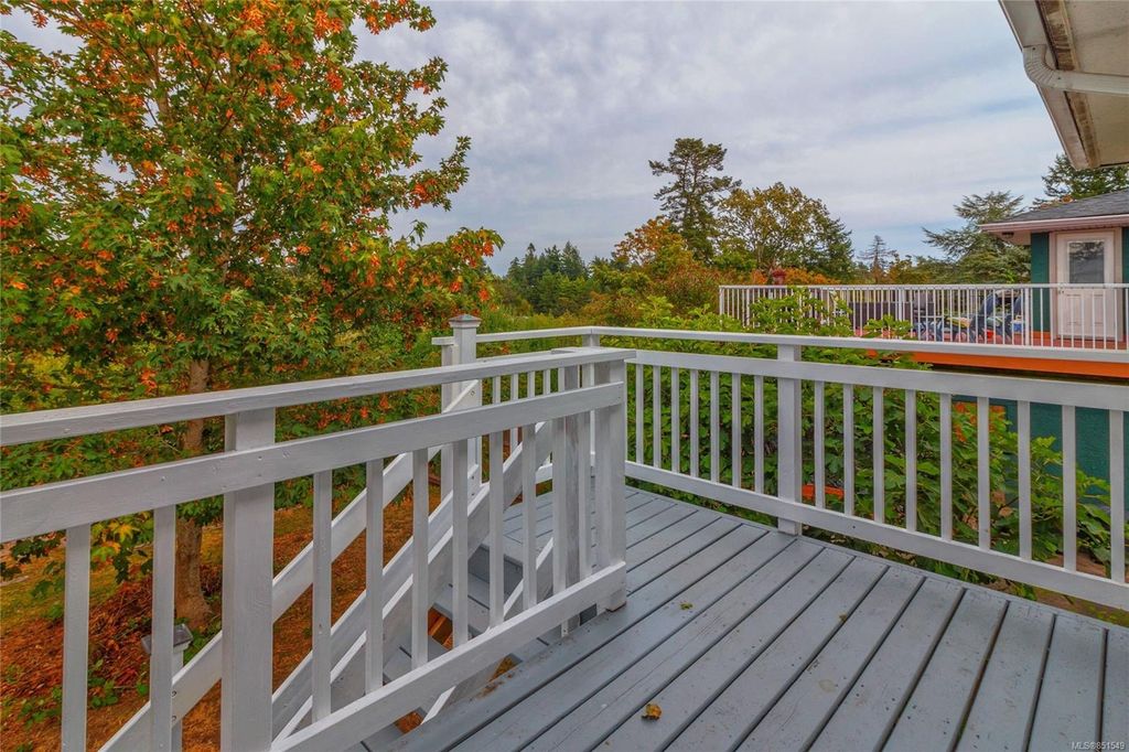 listing image 16043944784726