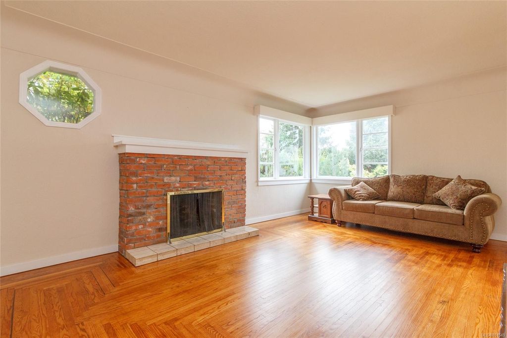 listing image 16042071626217