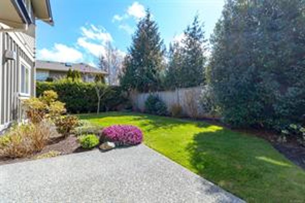 listing image 16043915204541085409