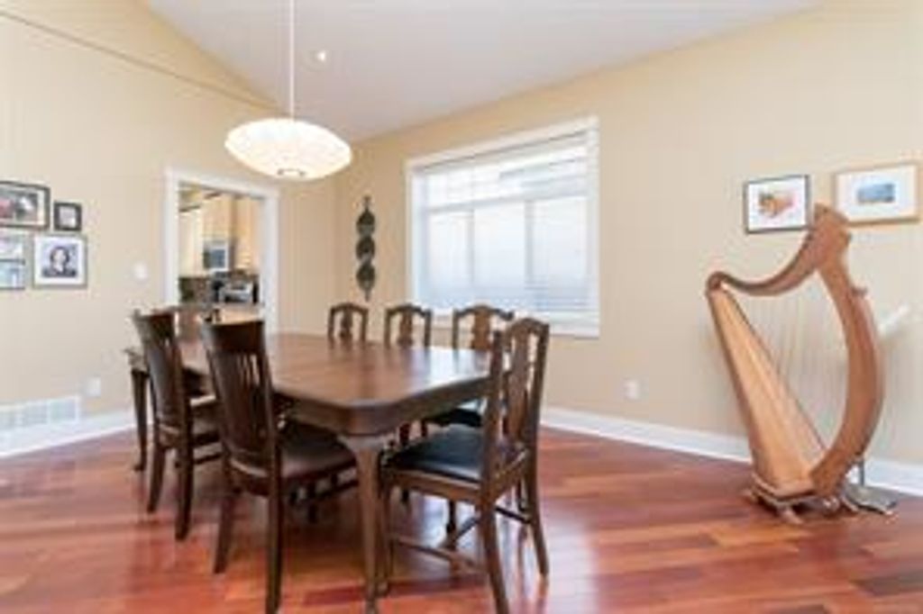 listing image 16043786848880202823