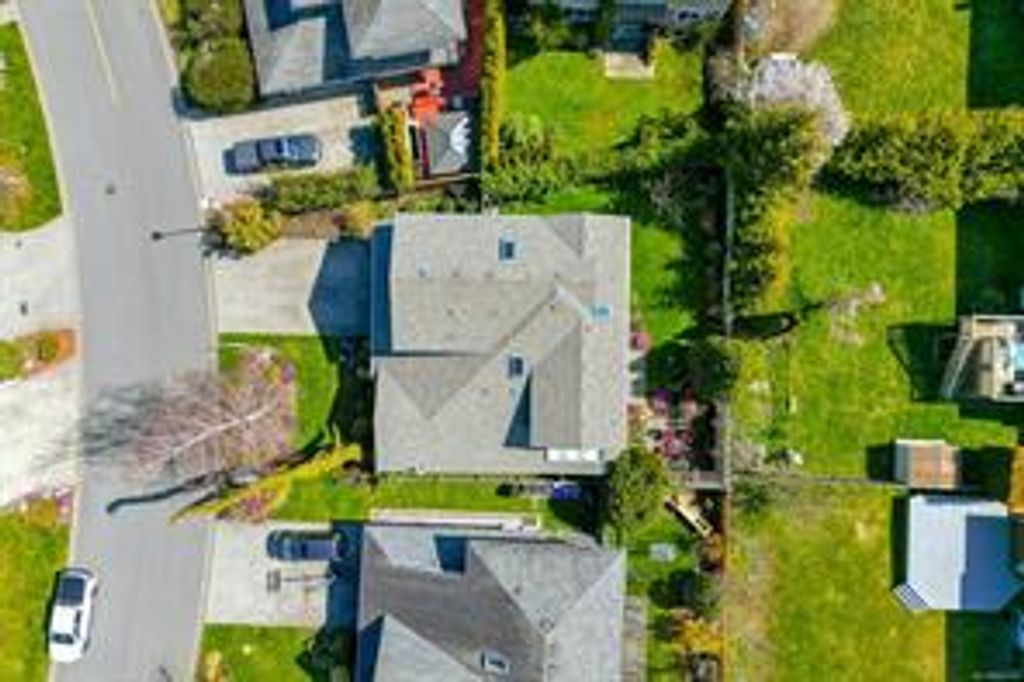 listing image 16042413734243943420