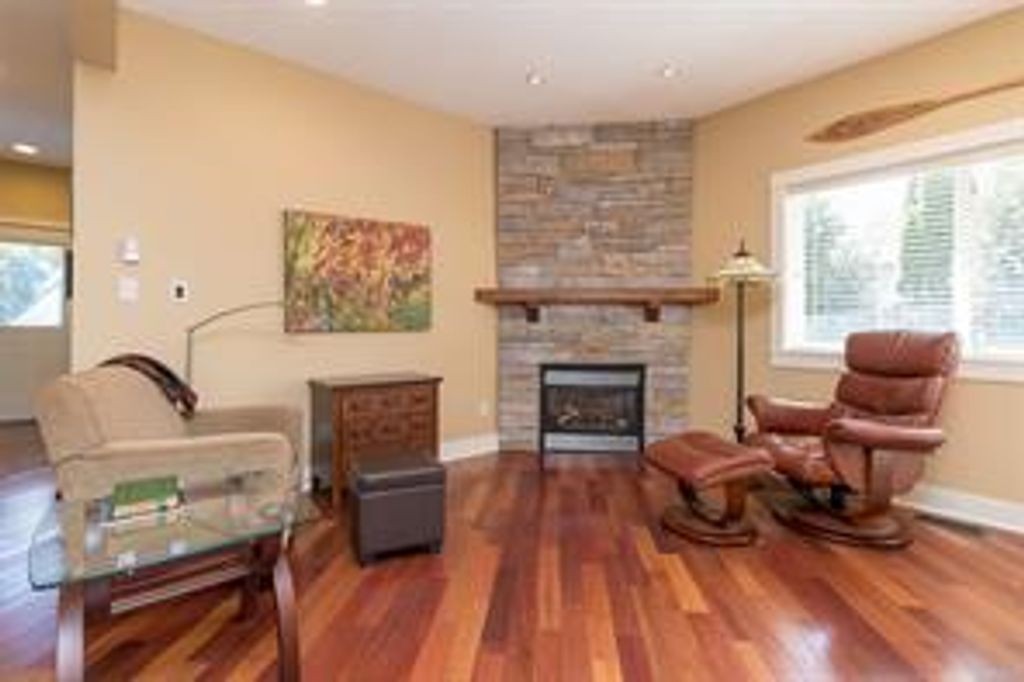listing image 16045549903013412224