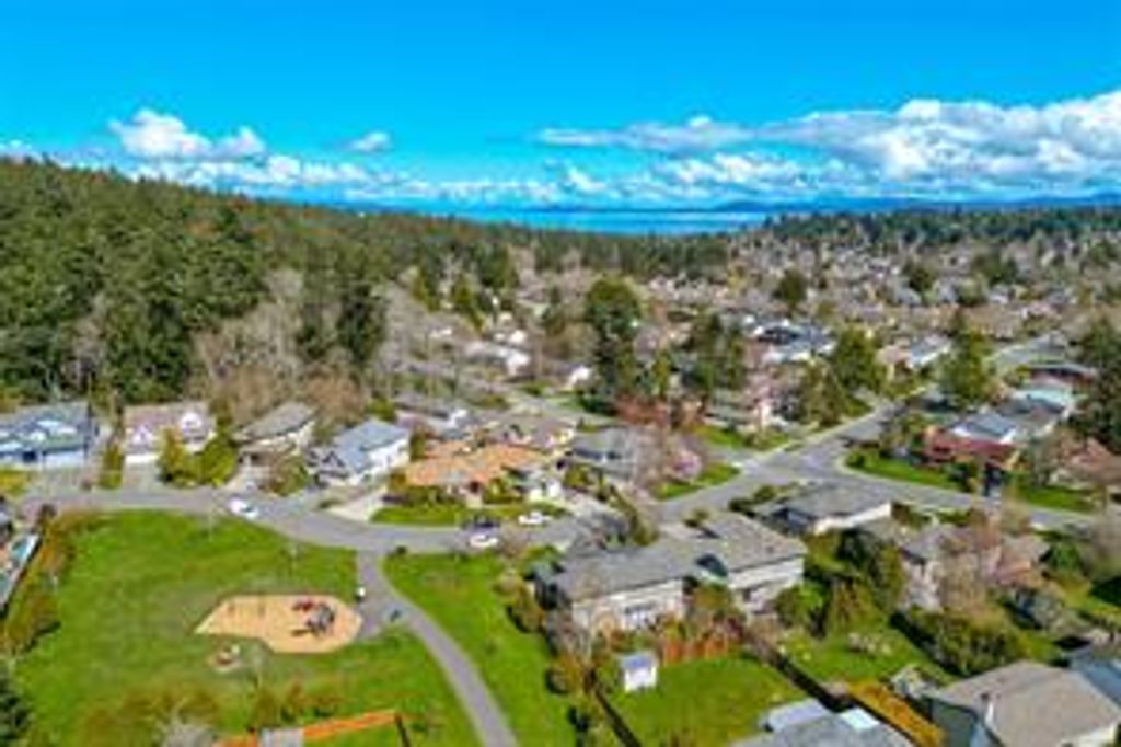 listing image 16042744649997553337