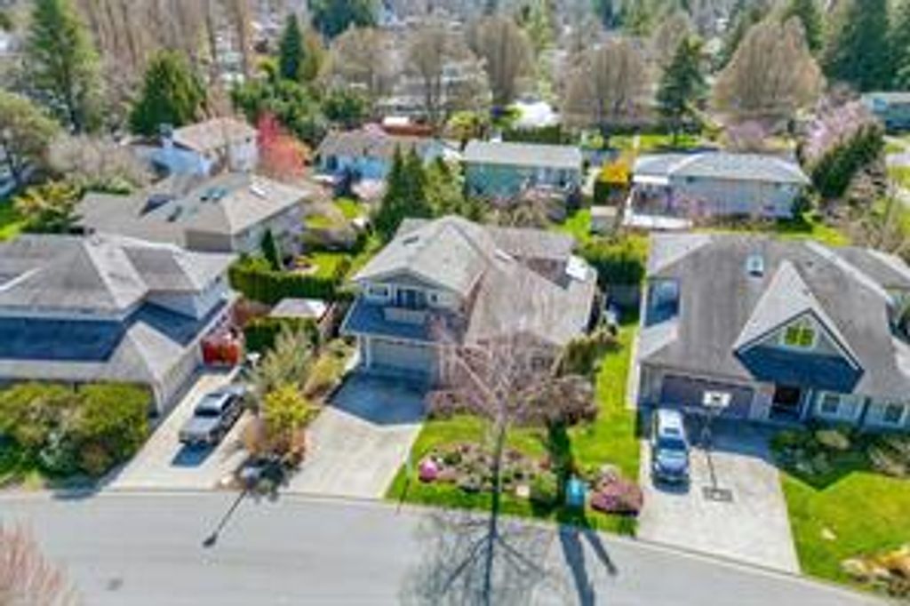 listing image 16049912197029991418