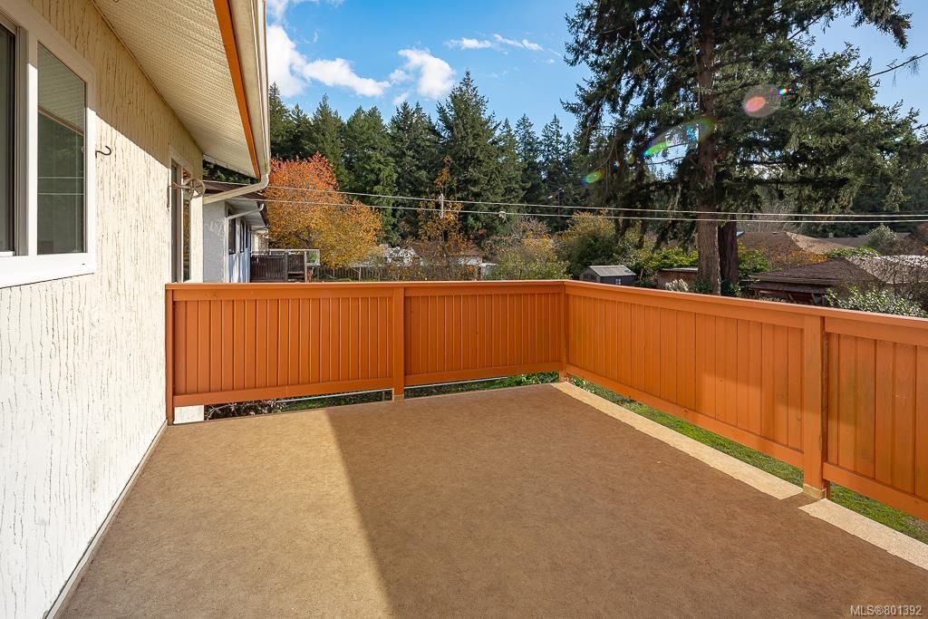 listing image 16043947841622624100