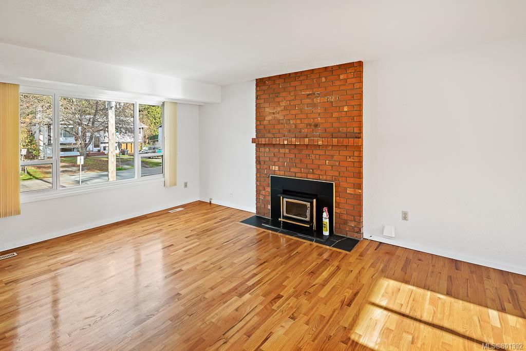 listing image 16048329511788029245