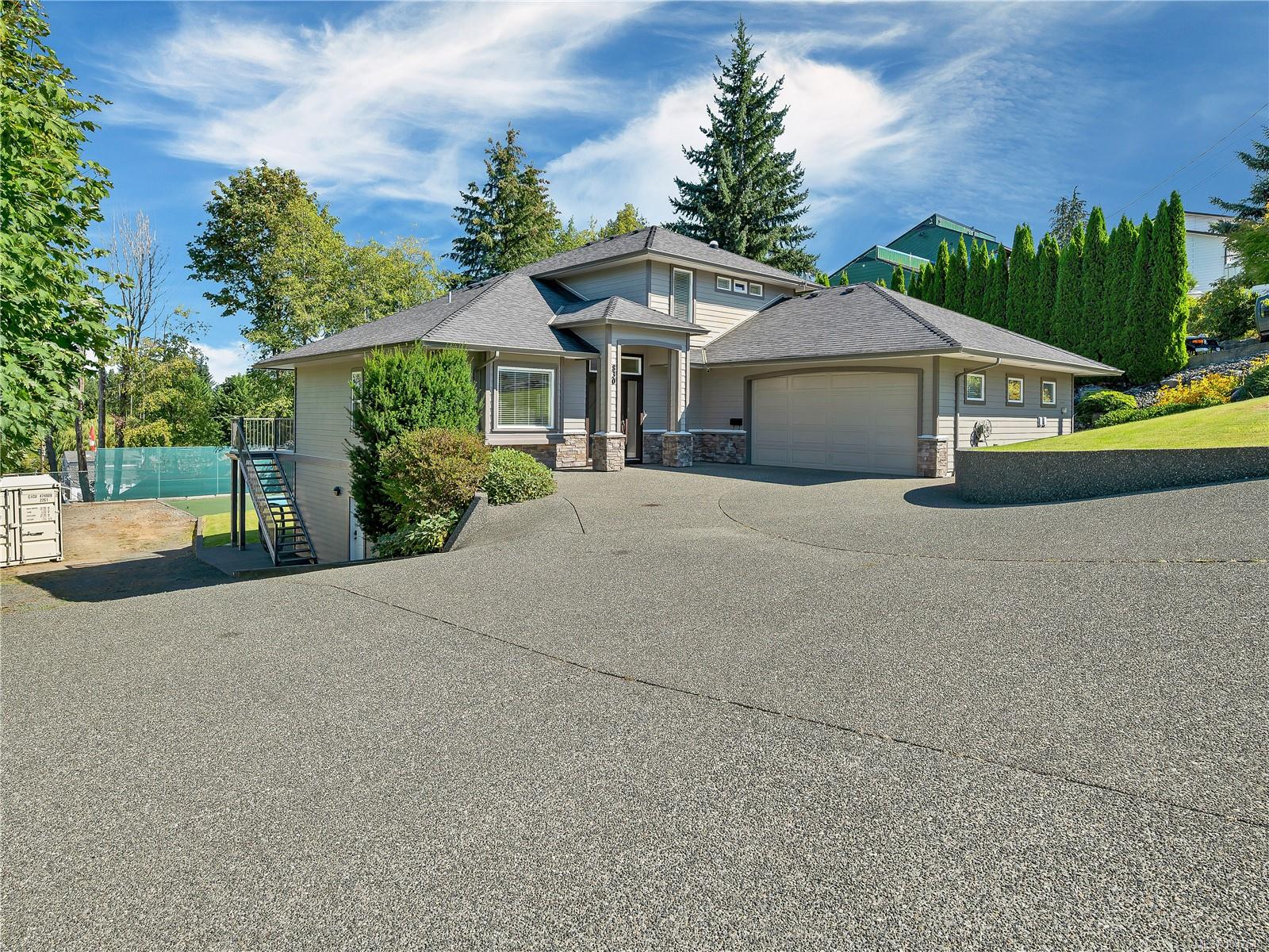 830 Pinecrest Rd