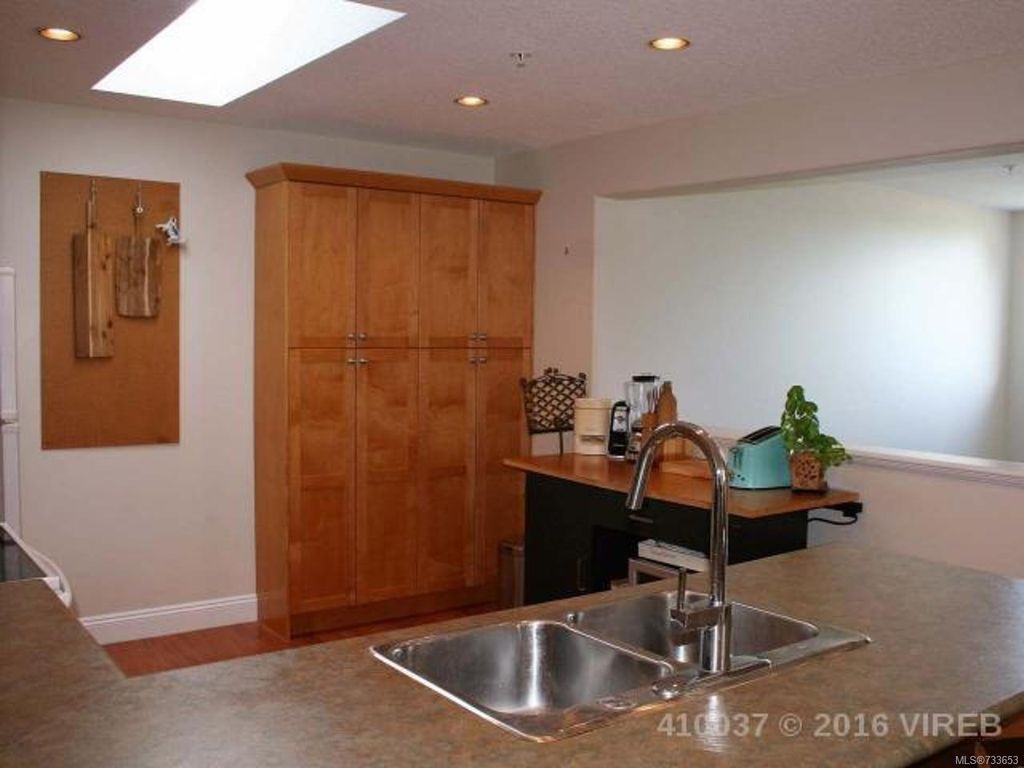 listing image 16044868399348277058