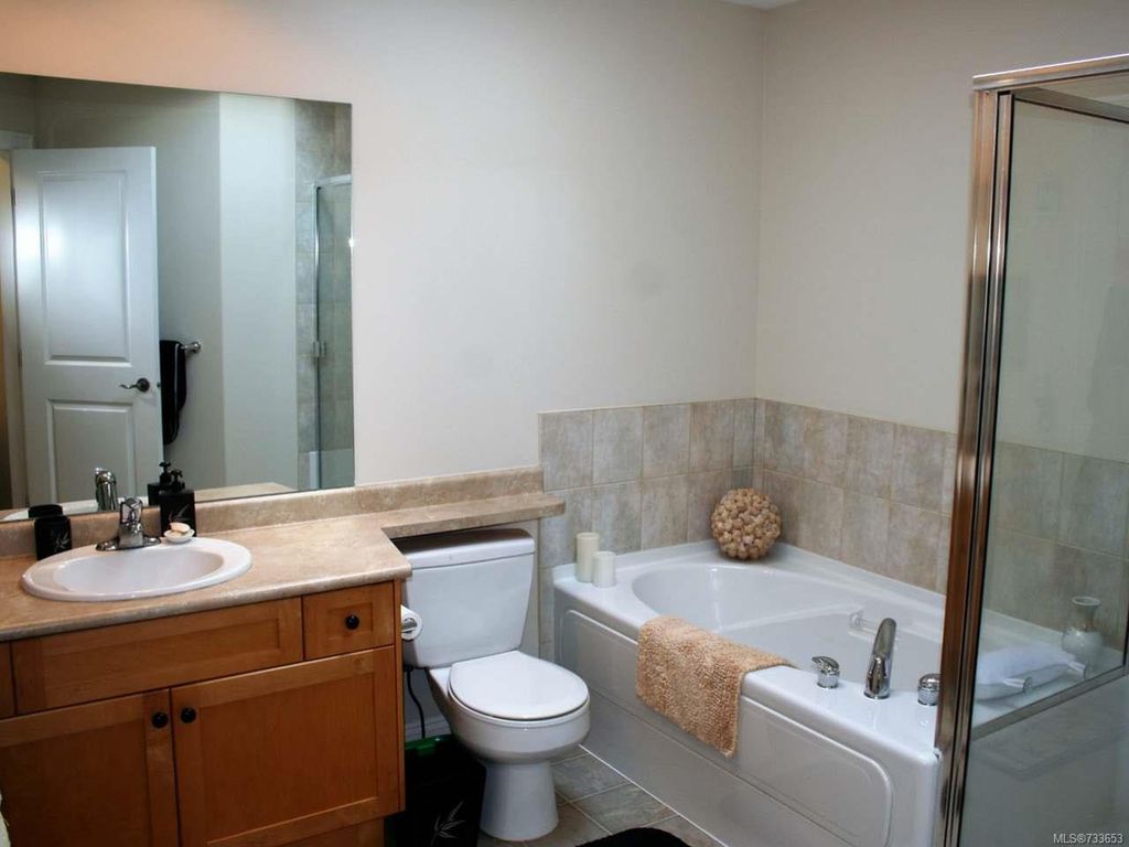 listing image 16042557957256058881
