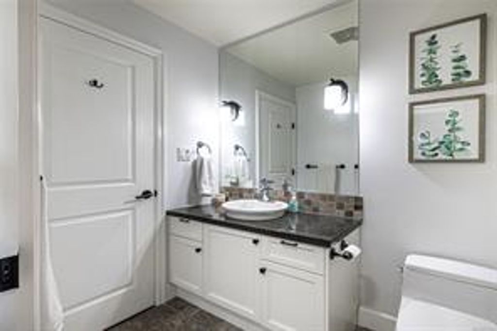 listing image 16043588075767