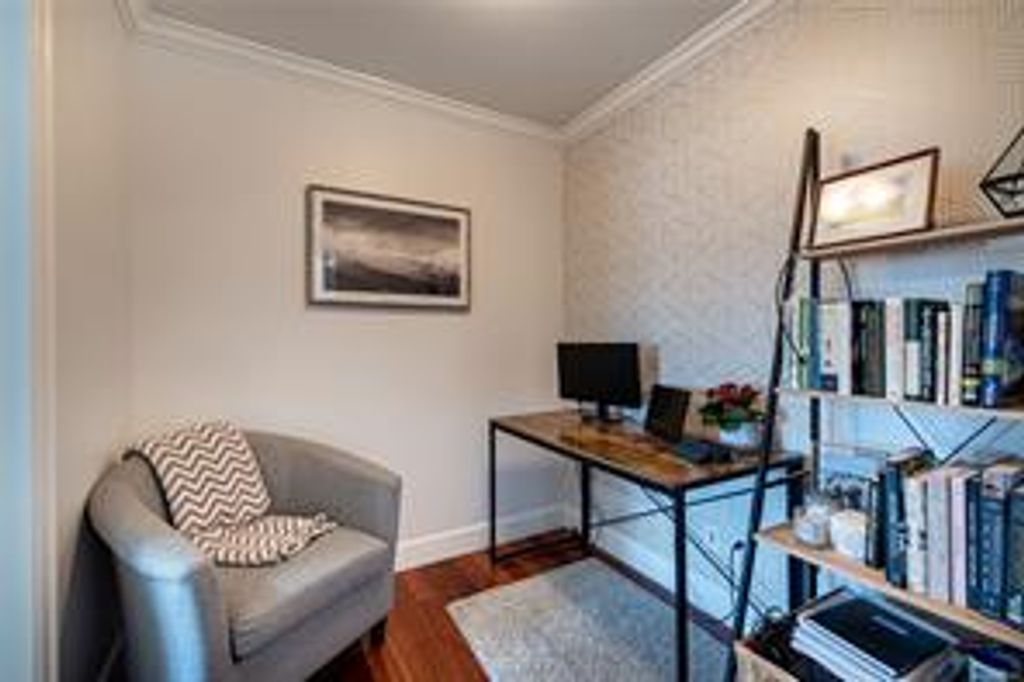 listing image 16043828305646