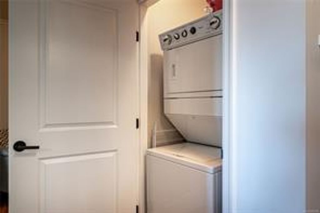 listing image 1604512478034