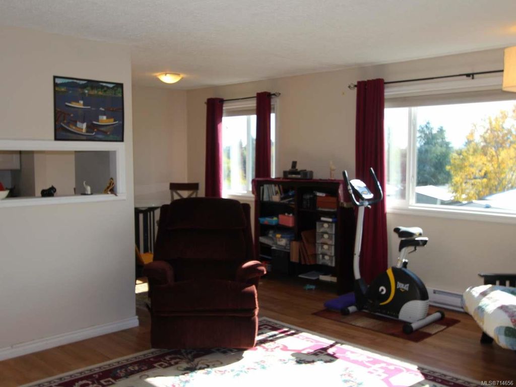 listing image 16040733848238631583