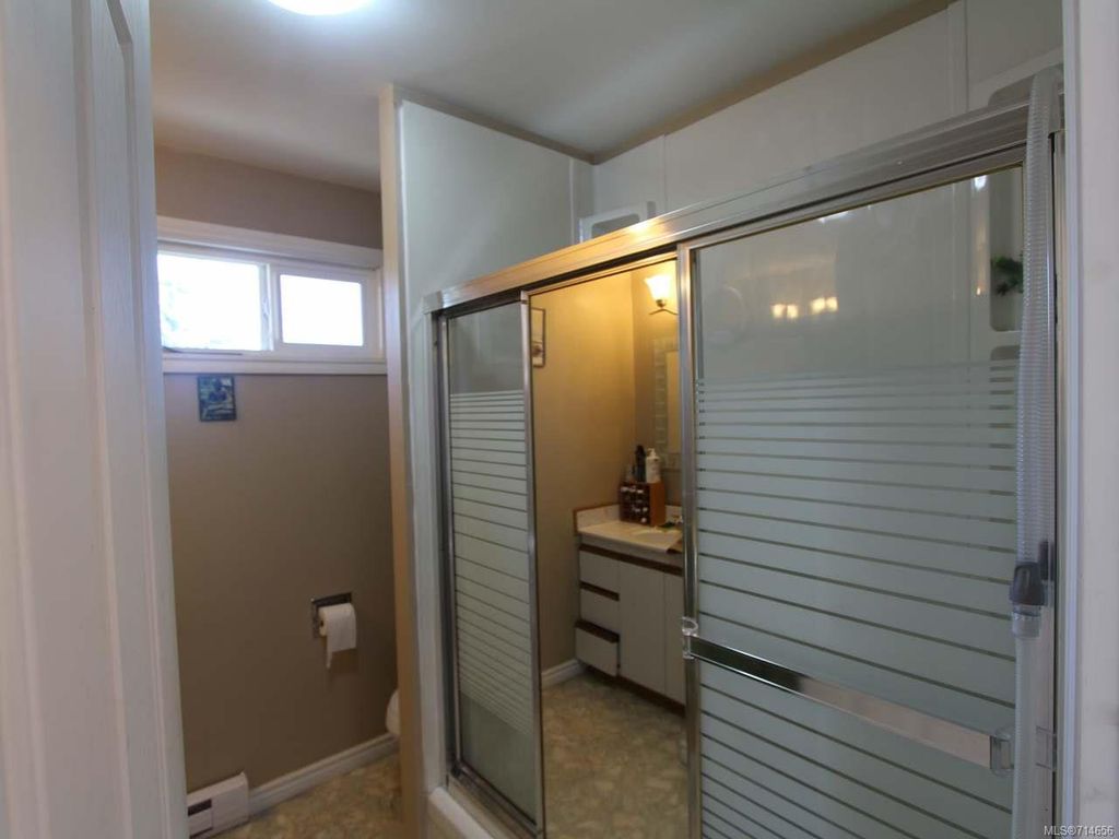 listing image 16044227331386300413