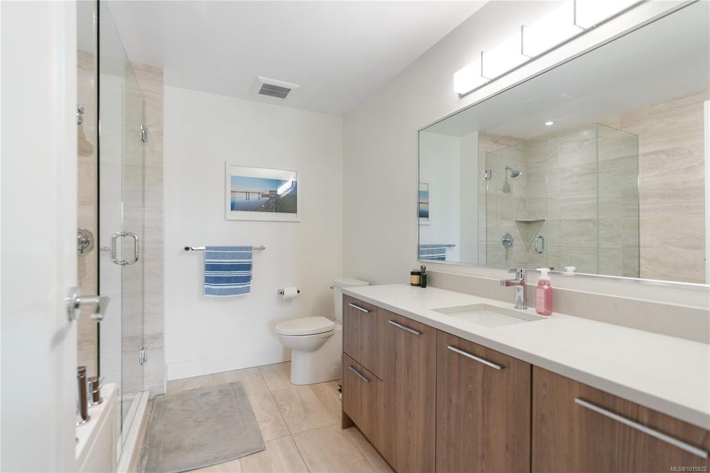 listing image 16042419154494207133