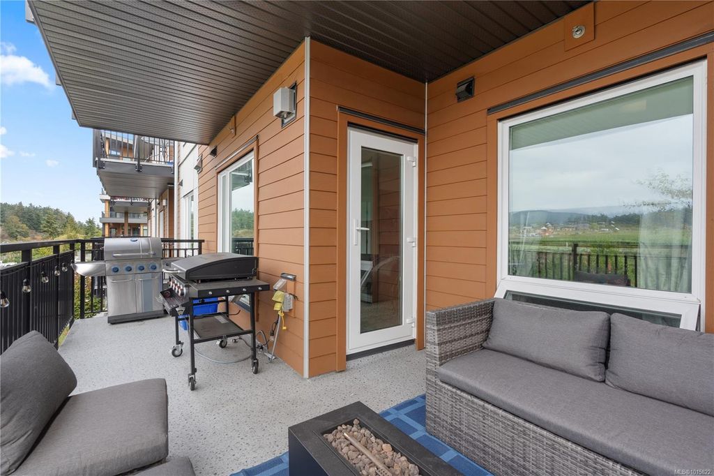 listing image 16049180174096088896