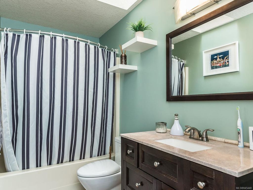 listing image 16045248427312444600