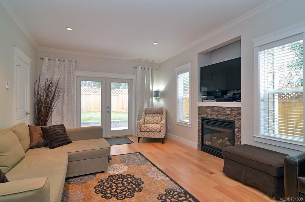 listing image 16049417752273179702