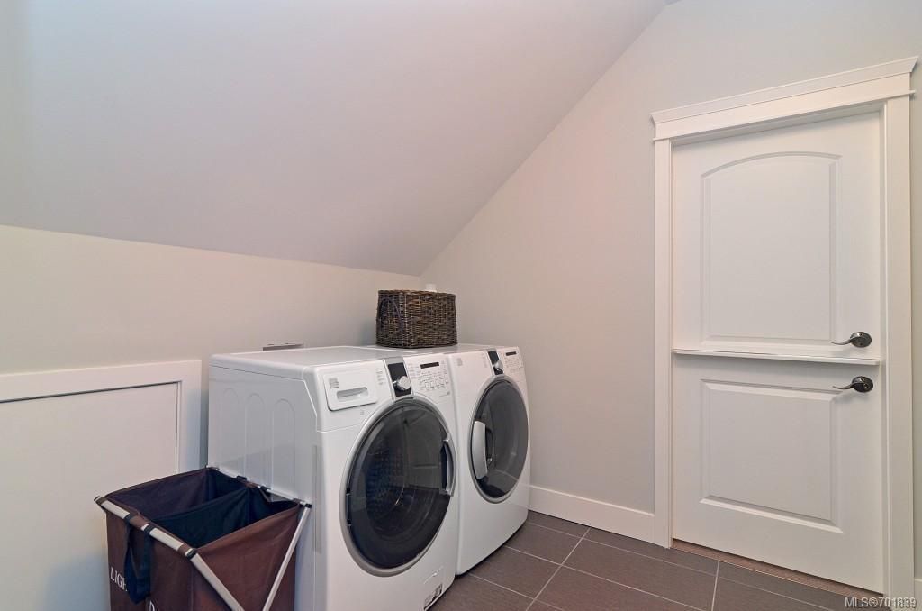 listing image 16043408414404406171