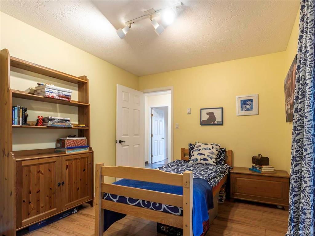 listing image 16041273816987