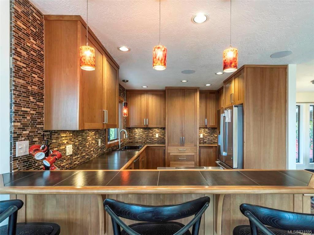 listing image 16041679001104