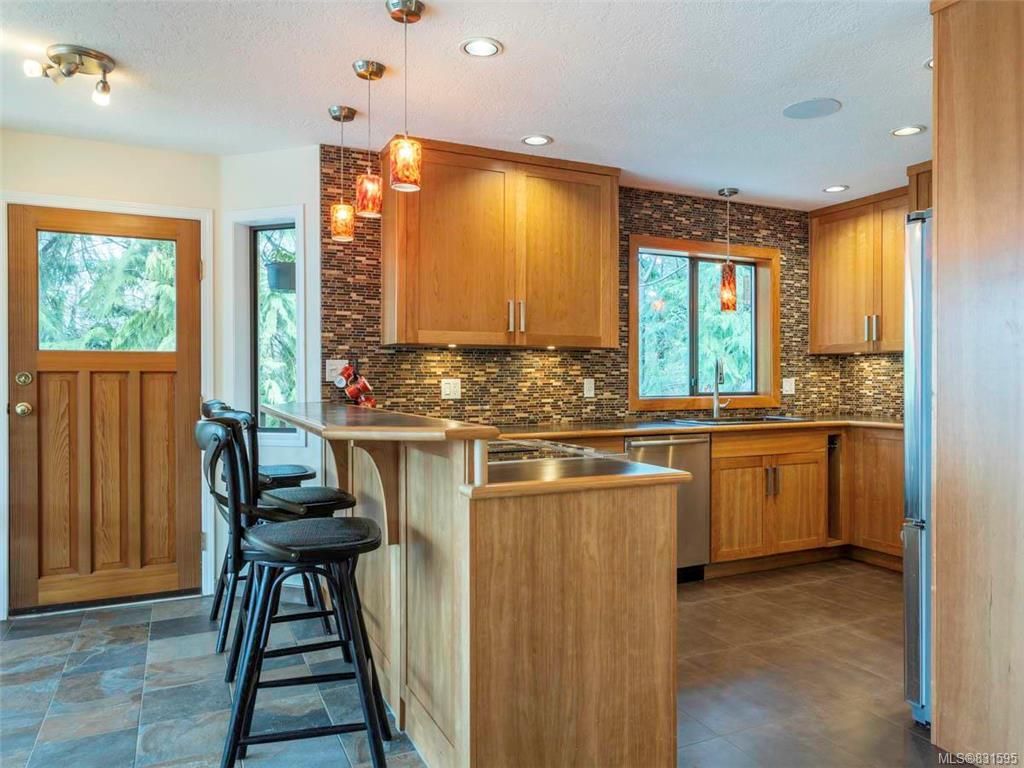 listing image 16044153575721