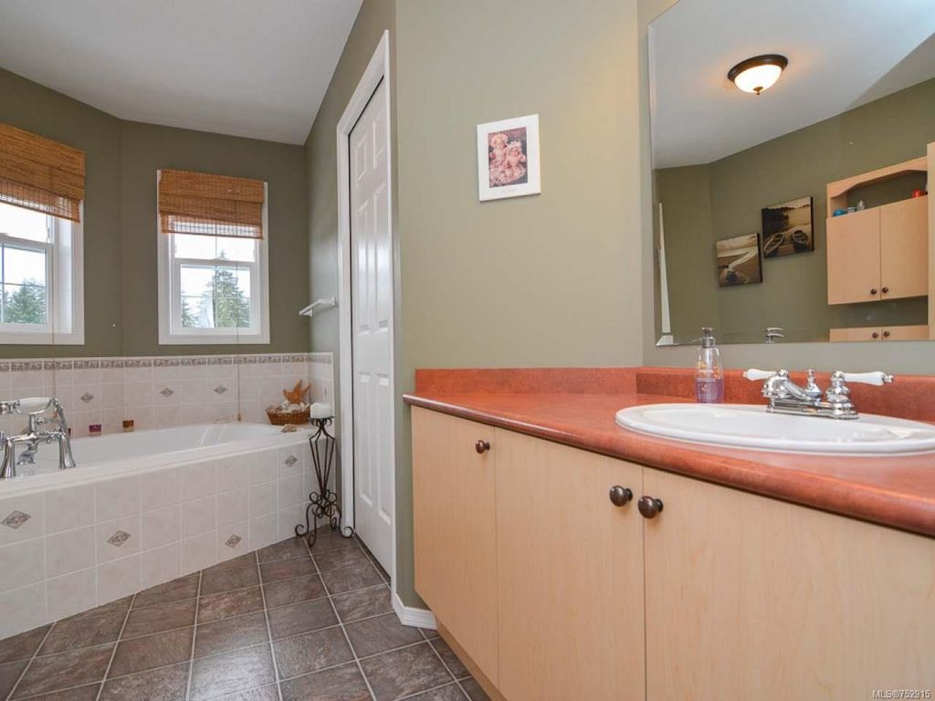 listing image 16047372515212527676