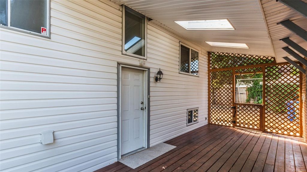 listing image 16047761321459532562