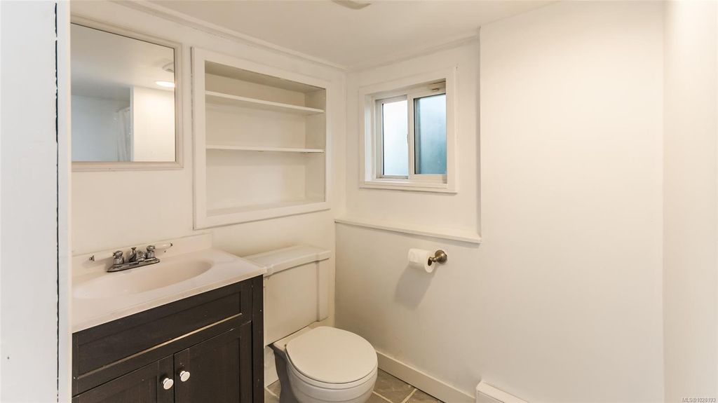 listing image 16047543046461330391