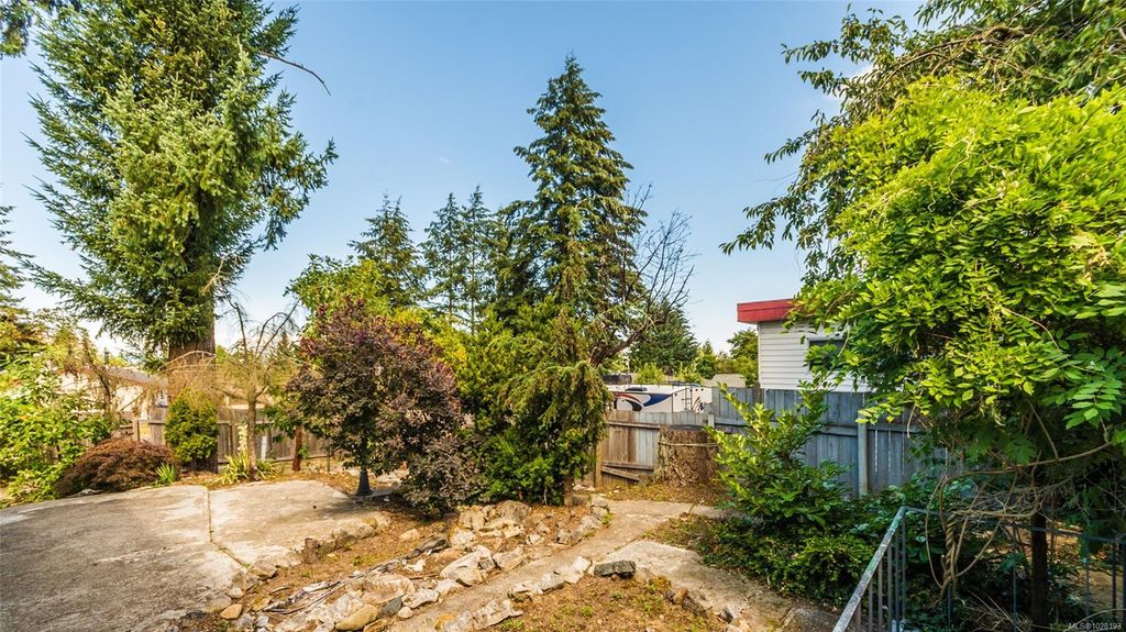 listing image 16043482432347426833