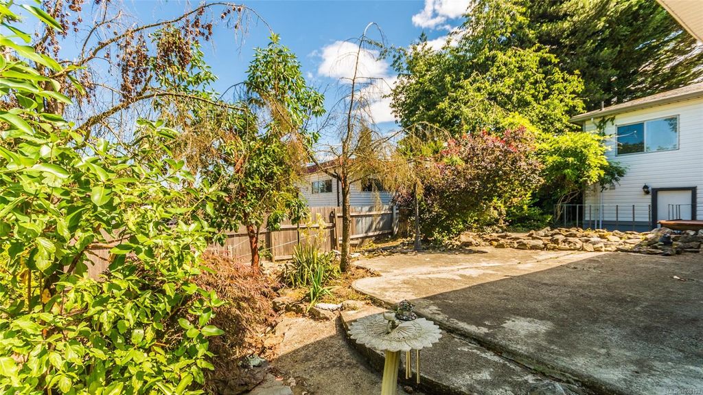 listing image 16041533193495086227