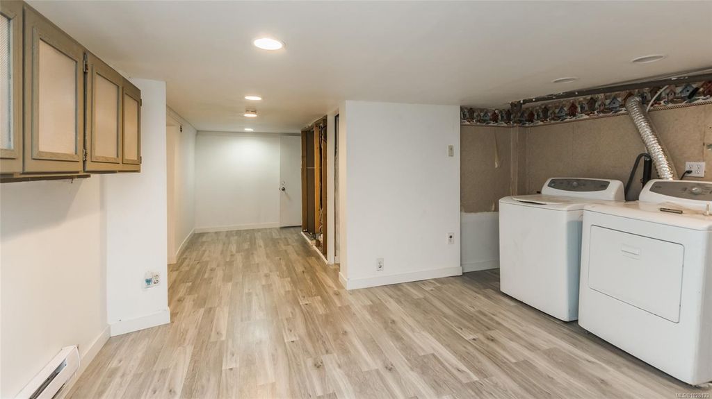 listing image 16041056300823617542