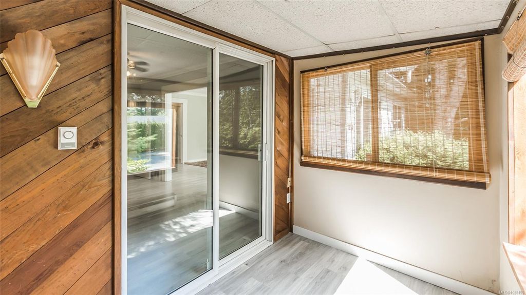 listing image 16041399450649533931