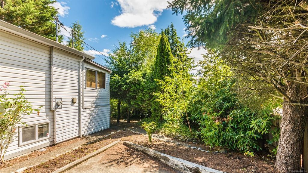 listing image 16047262934935991117