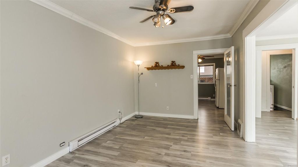 listing image 16044719923887611241