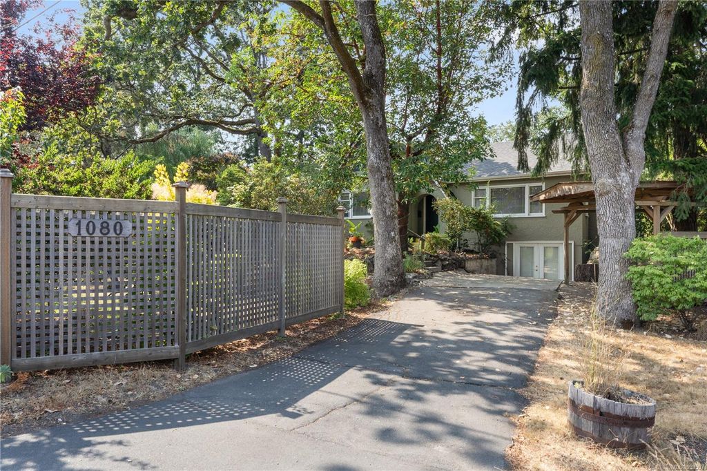 listing image 16049735691047759671