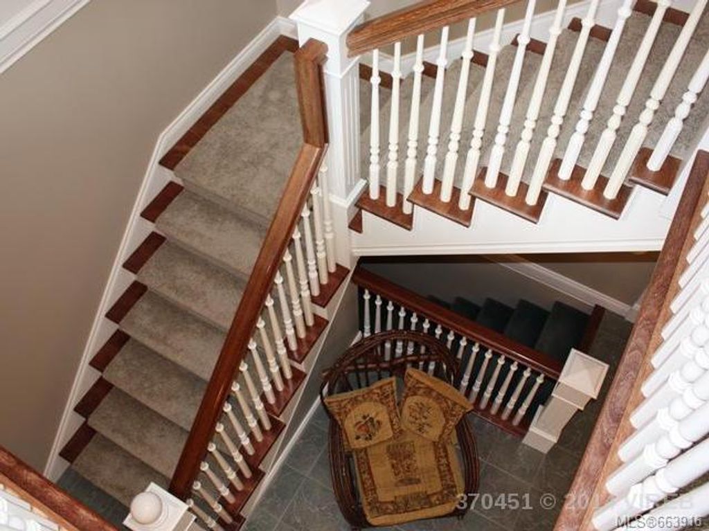 listing image 16041594735515721469