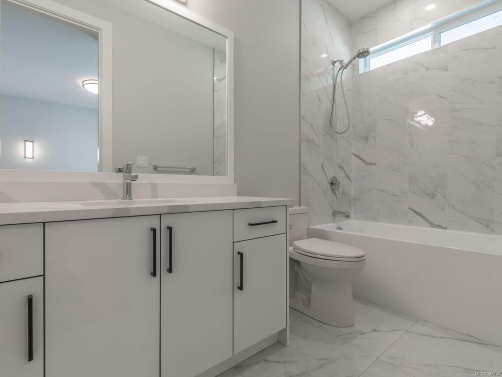 listing image 16043029412802745581