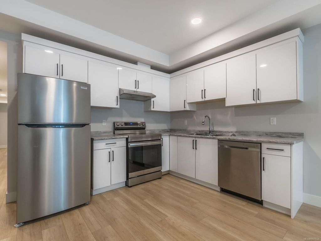 listing image 16047660264015549871