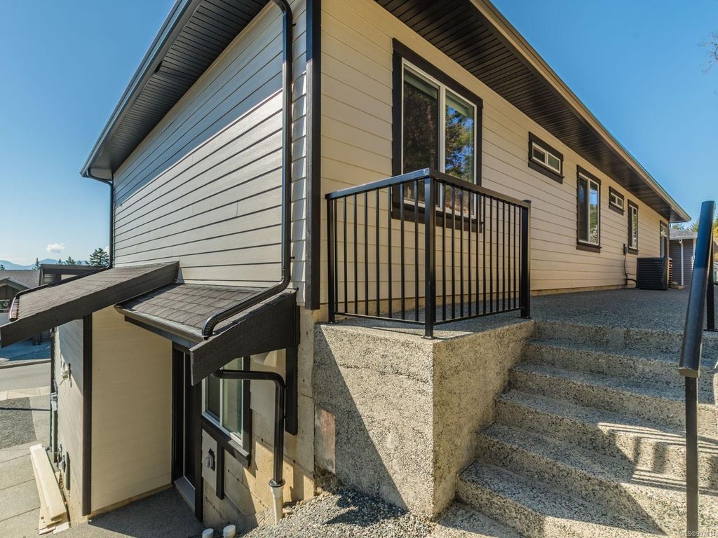 listing image 16049122687146875294