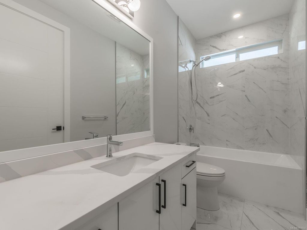 listing image 16041585375458763231