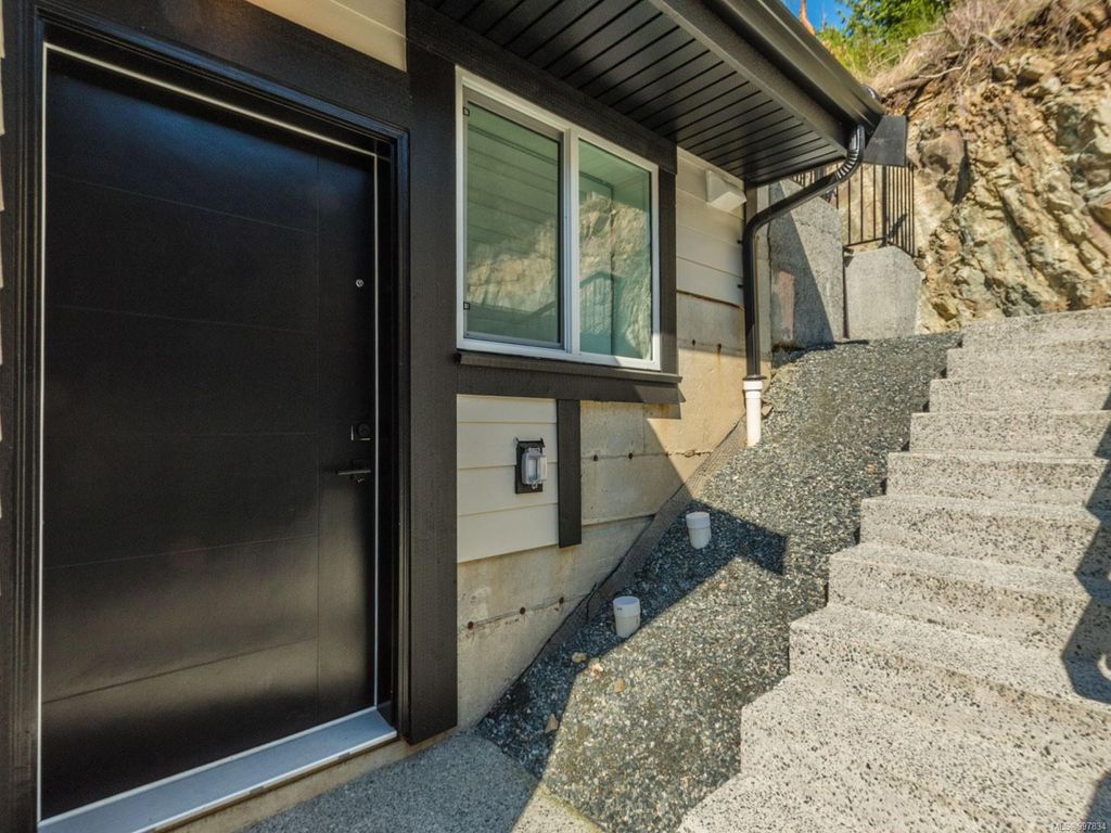 listing image 16040907865656060904