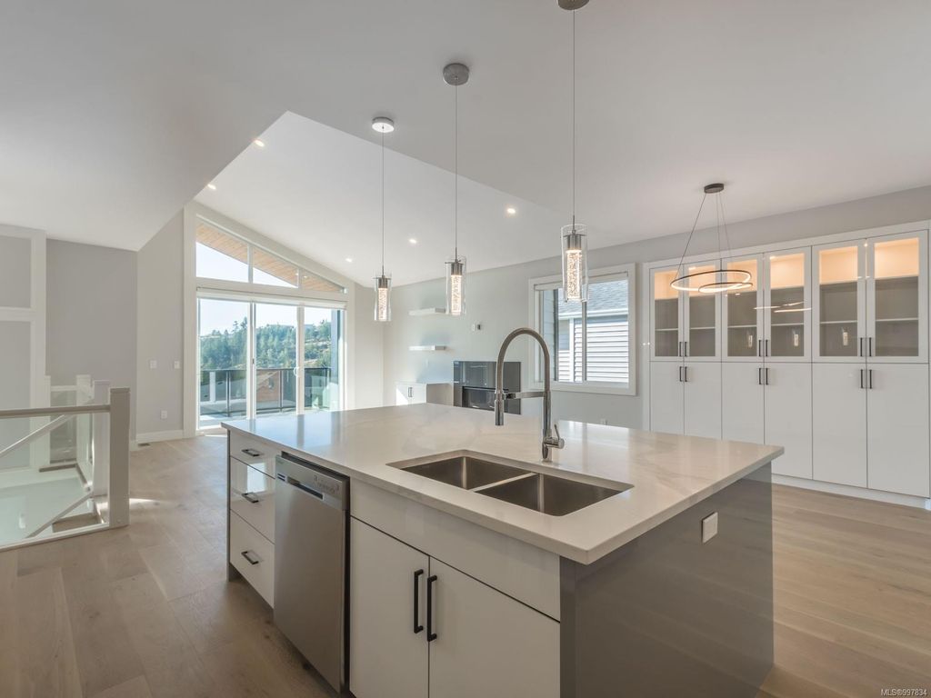 listing image 16041555429016050457