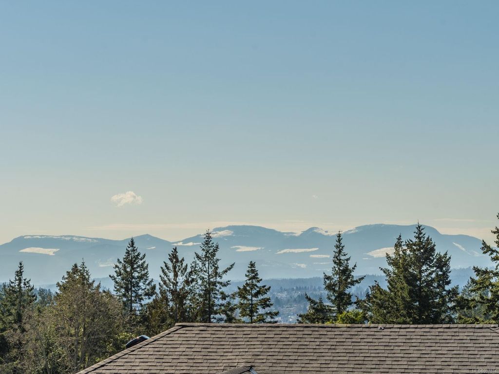 listing image 16047059482416010109